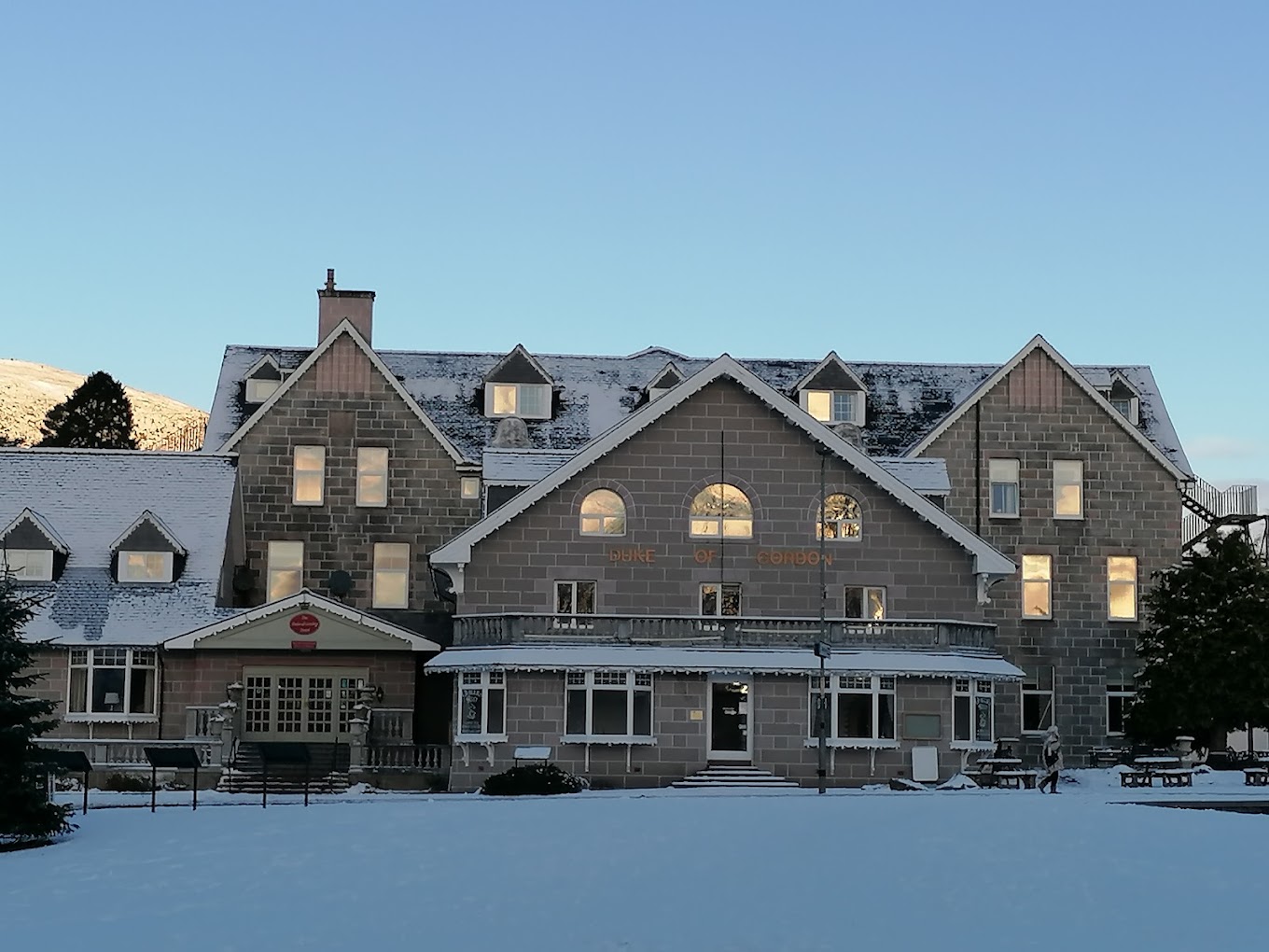 Duke of Gordon Hotel in the snow.